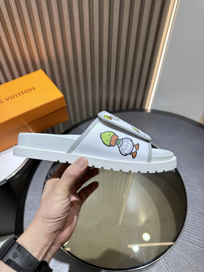 L0VT SANDALS