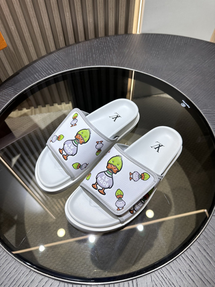 L0VT SANDALS
