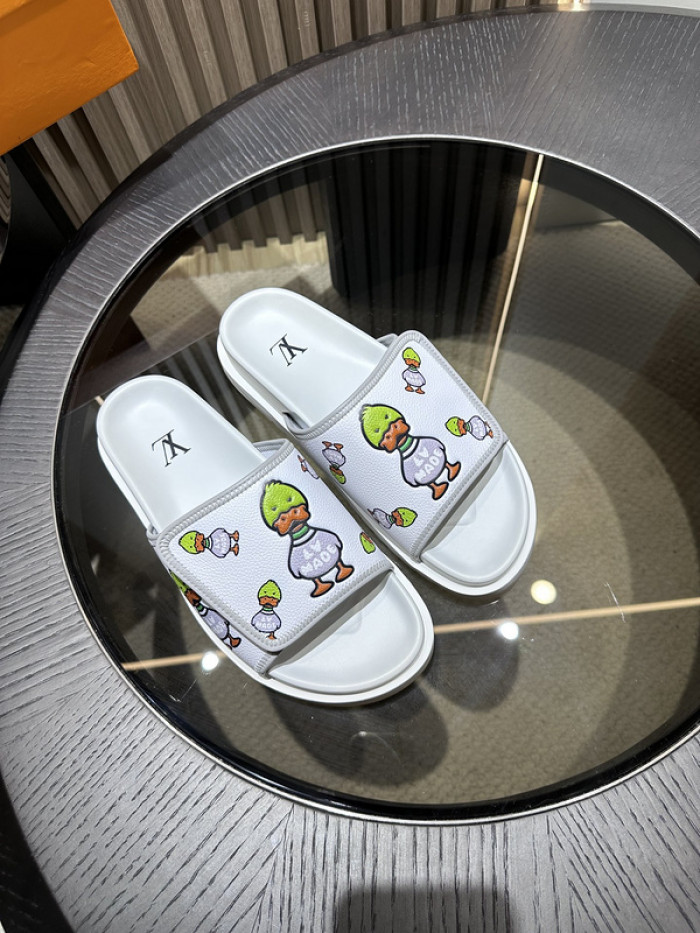 L0VT SANDALS
