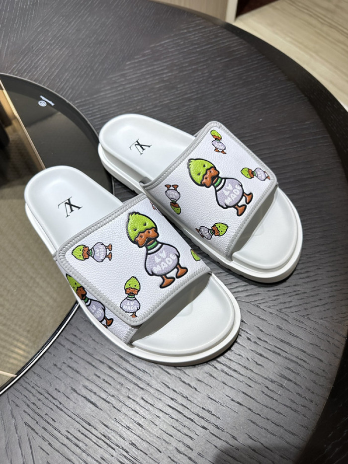 L0VT SANDALS