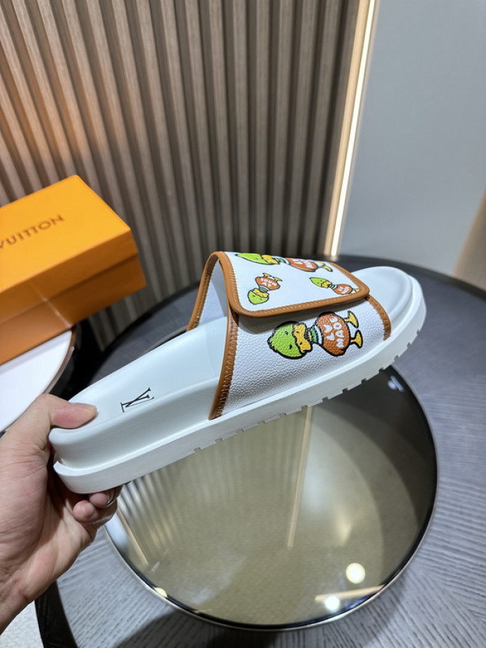 L0VT SANDALS
