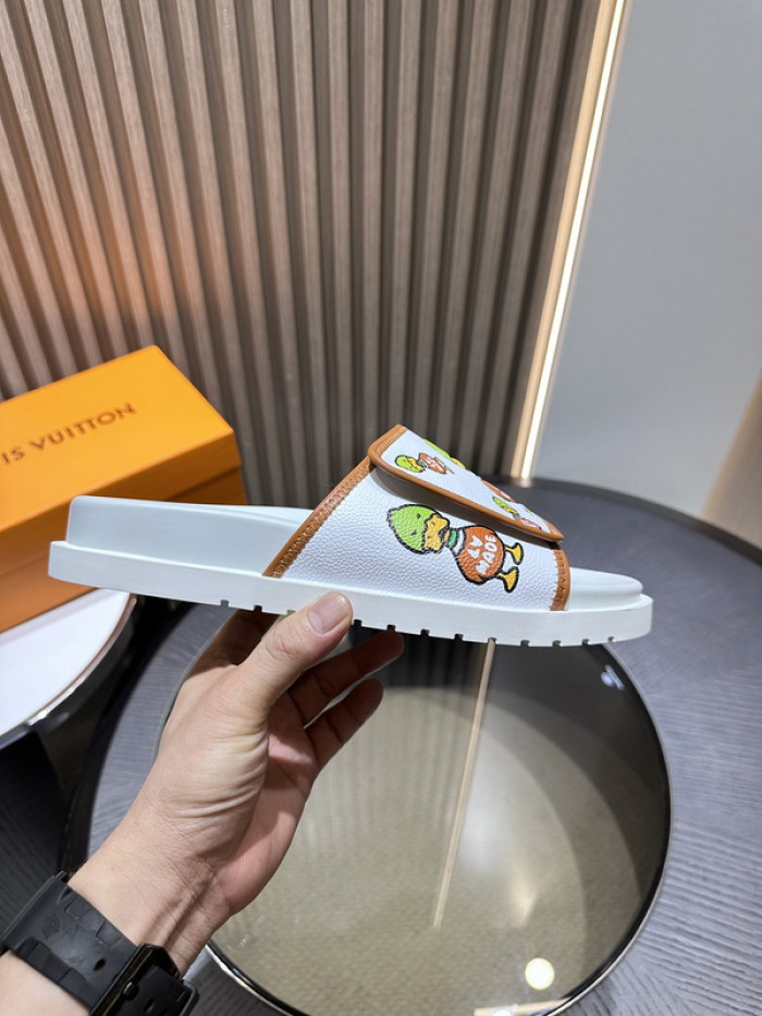 L0VT SANDALS