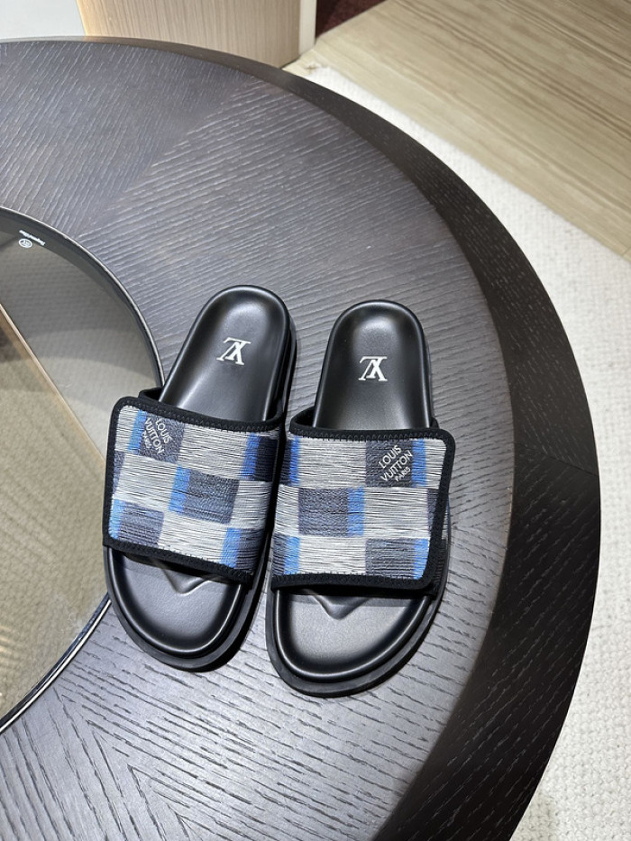 L0VT SANDALS