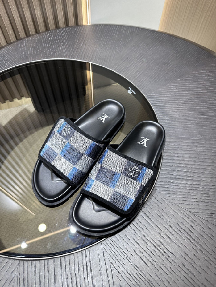 L0VT SANDALS