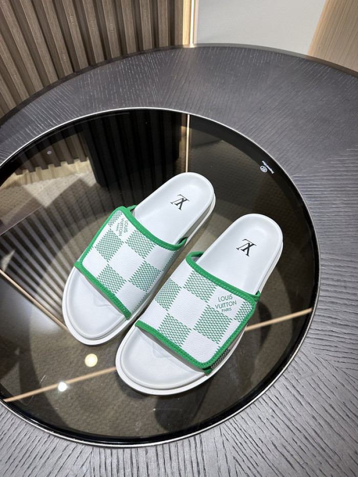 L0VT SANDALS