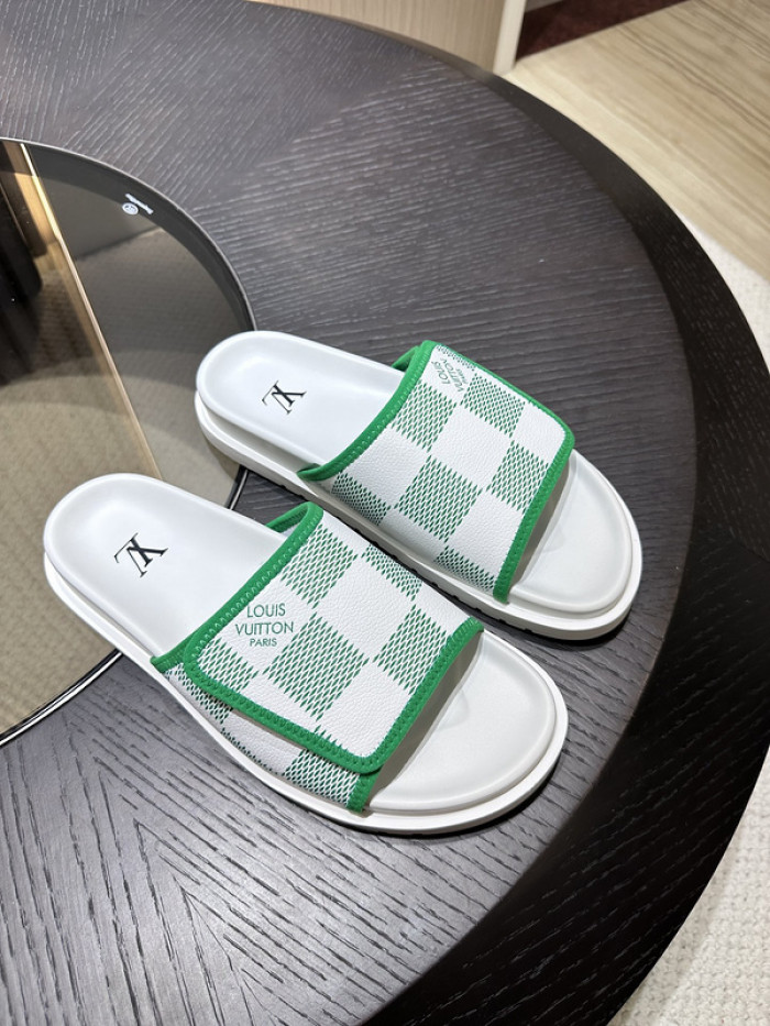 L0VT SANDALS