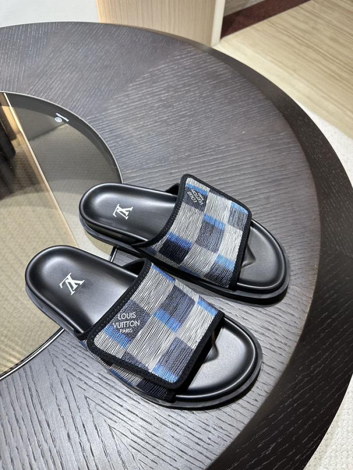 L0VT SANDALS