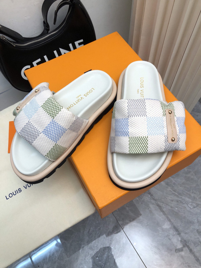 L0VT SANDALS