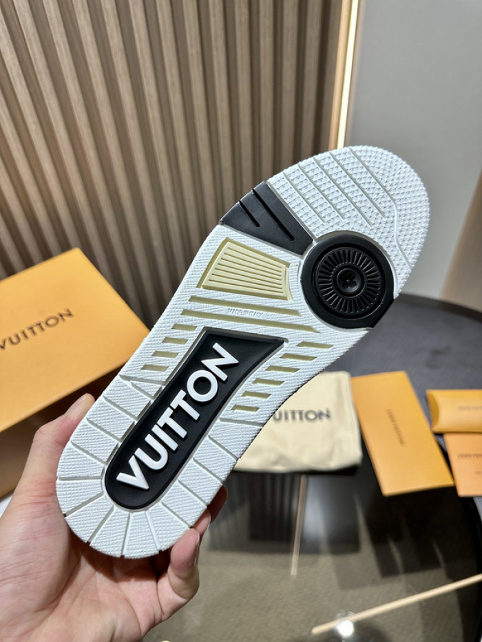 l0vt sneakers