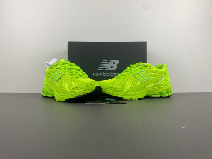 New Balance M1906RAA
