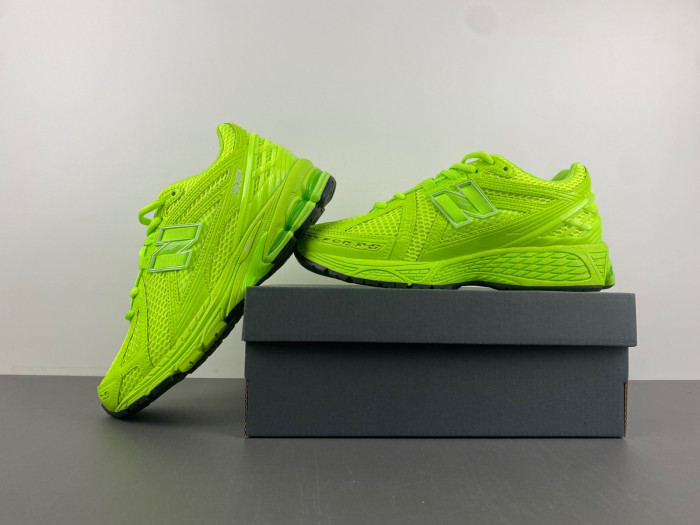 New Balance M1906RAA