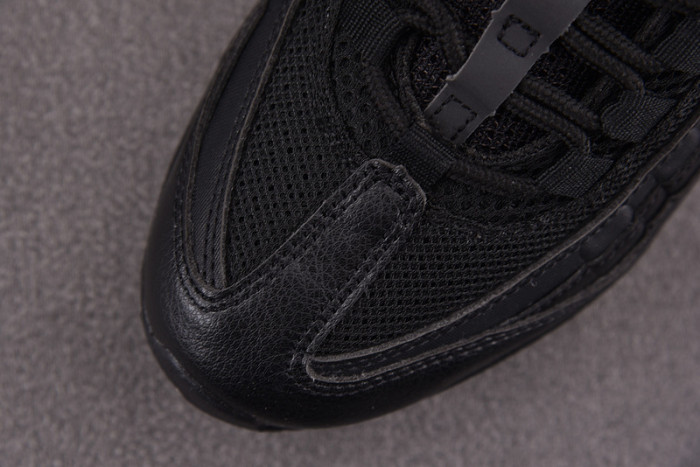 nk air max 95 recraft triple black cj3906-001