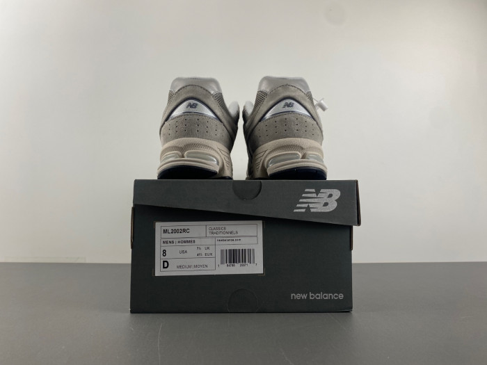 New Balance ML2002RC