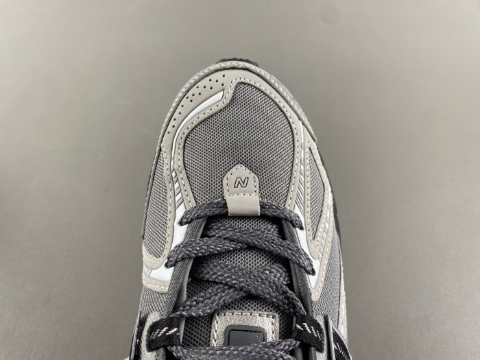 New Balance 1906R 