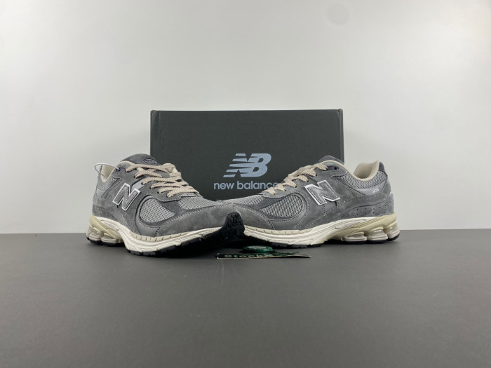 New Balance M2002RANM