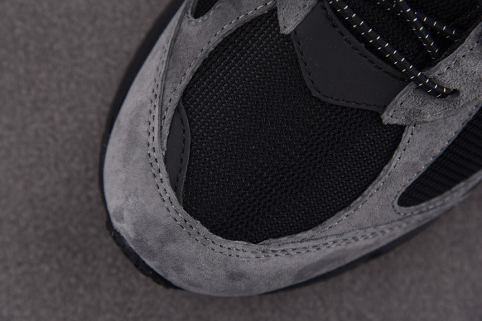 New Balance M2002RXZ