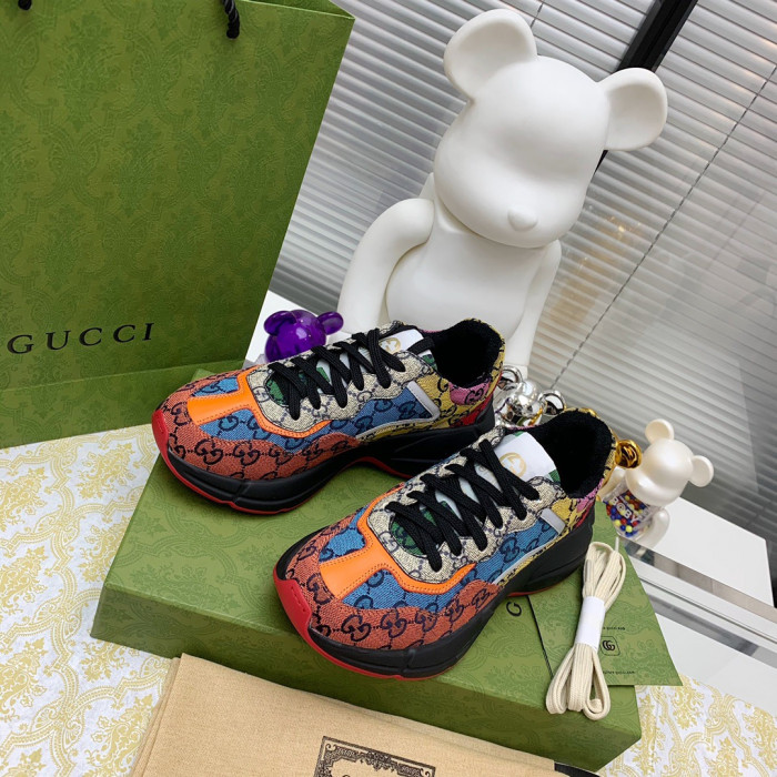 G*u*i SNEAKER E2300