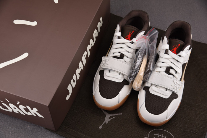 travis scott x jordan jumpman fz8117-101