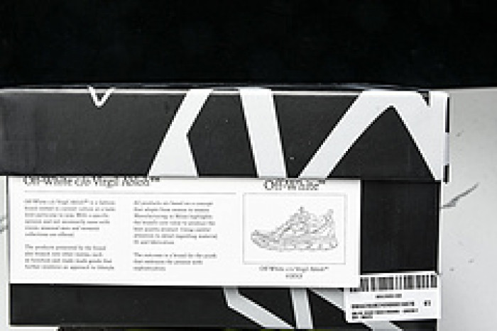 Off-White c/o Virgil Abloh