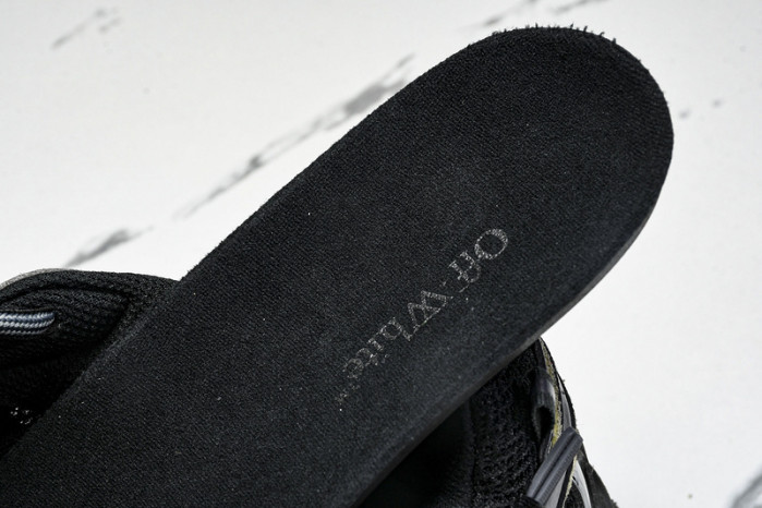 Off-White c/o Virgil Abloh