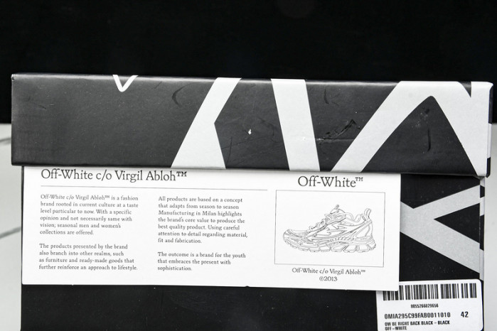 Off-White c/o Virgil Abloh