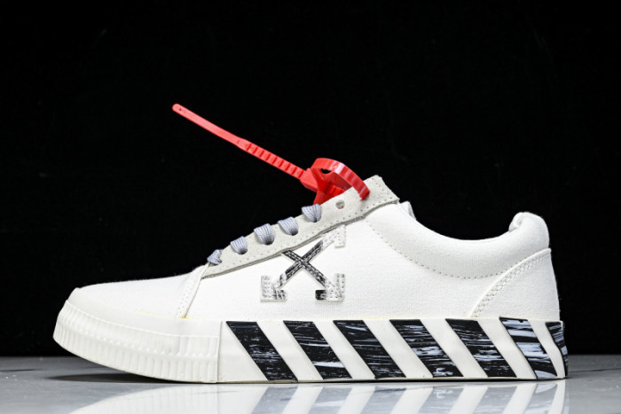 Off-White c/o Virgil Abloh