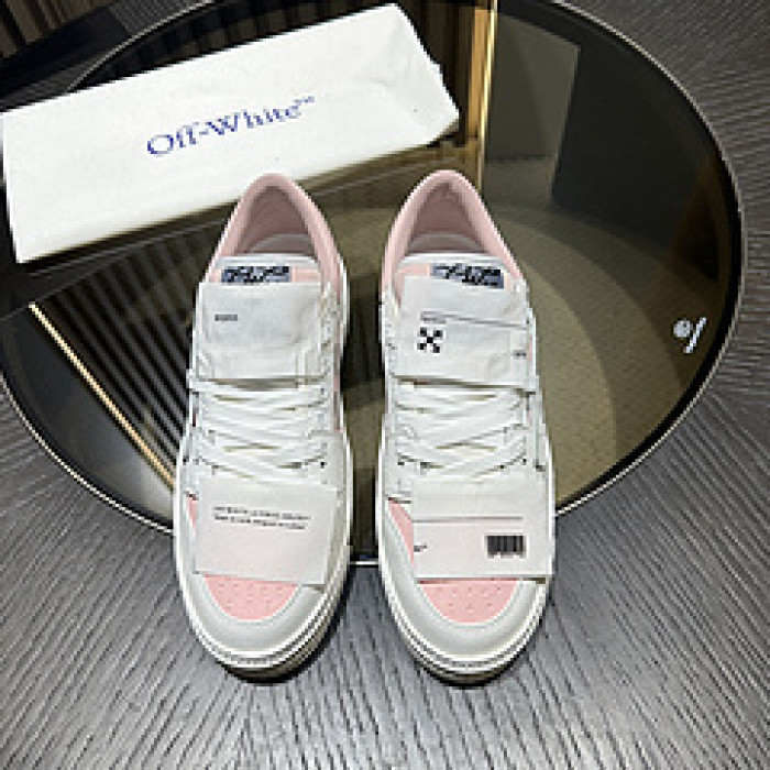 Off-White c/o Virgil Abloh