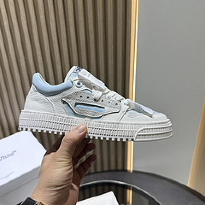 Off-White c/o Virgil Abloh