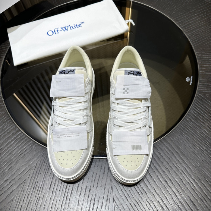 Off-White c/o Virgil Abloh