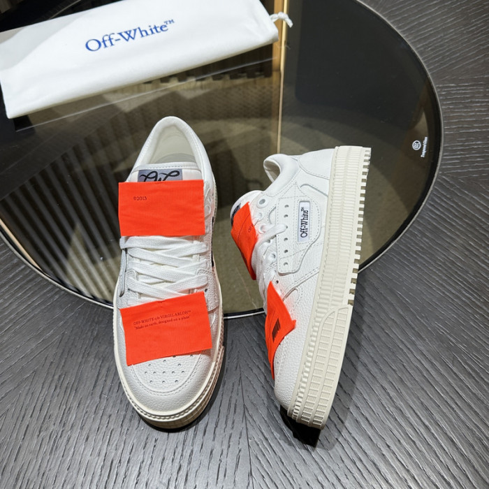 Off-White c/o Virgil Abloh