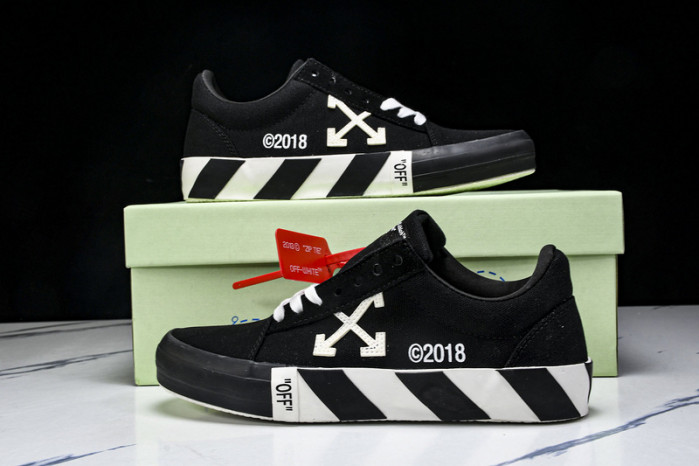 Off-White c/o Virgil Abloh