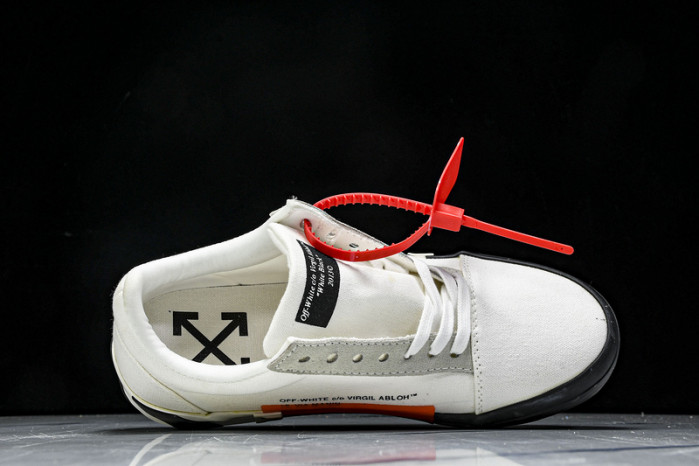 Off-White c/o Virgil Abloh
