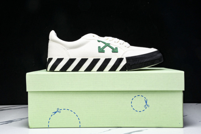 Off-White c/o Virgil Abloh