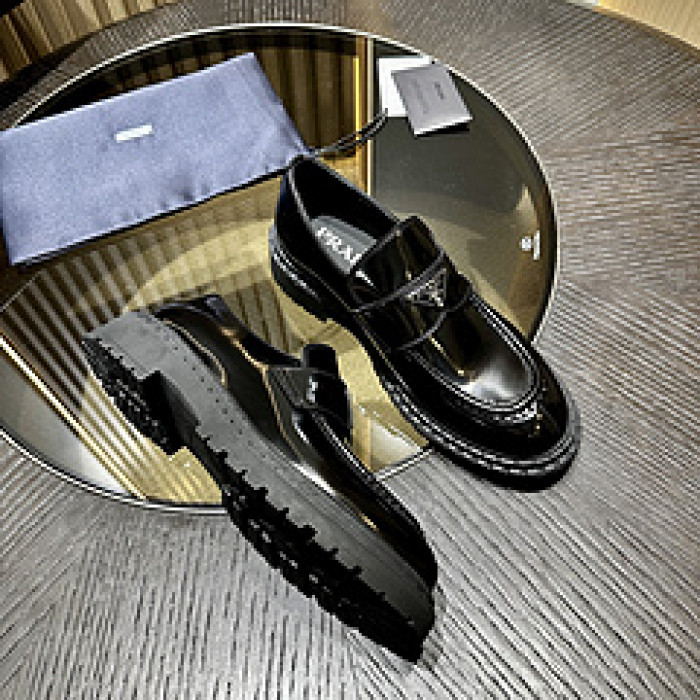Pra*a SNEAKER P7006