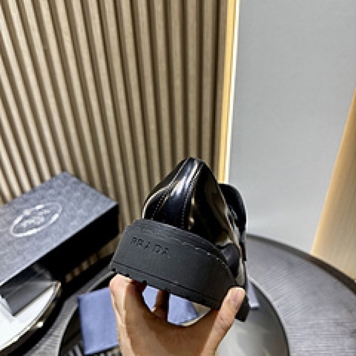 Pra*a SNEAKER P7006