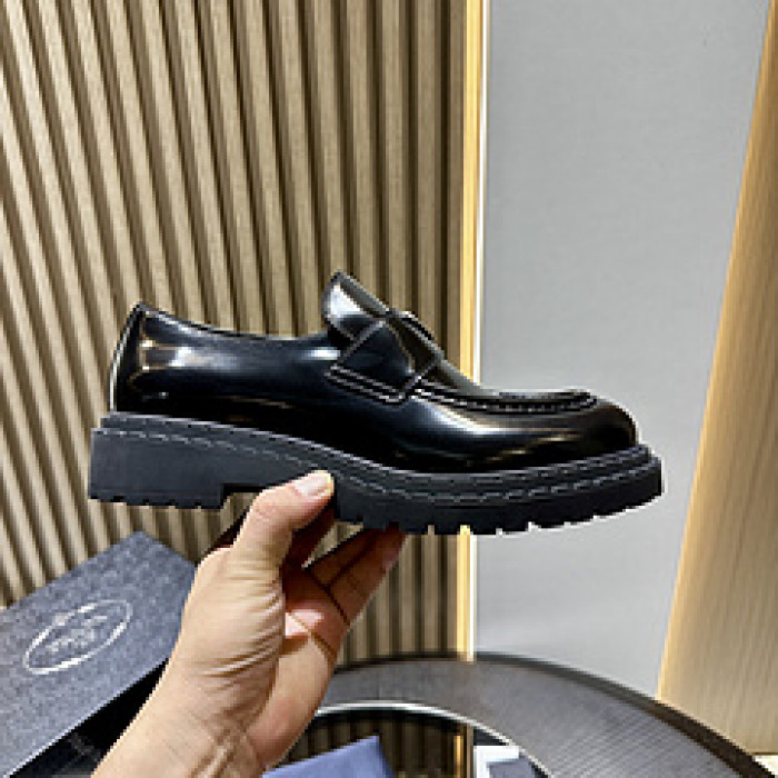 Pra*a SNEAKER P7006