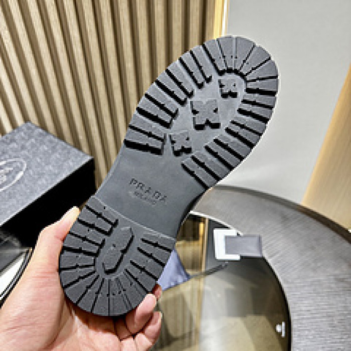 Pra*a SNEAKER P7008