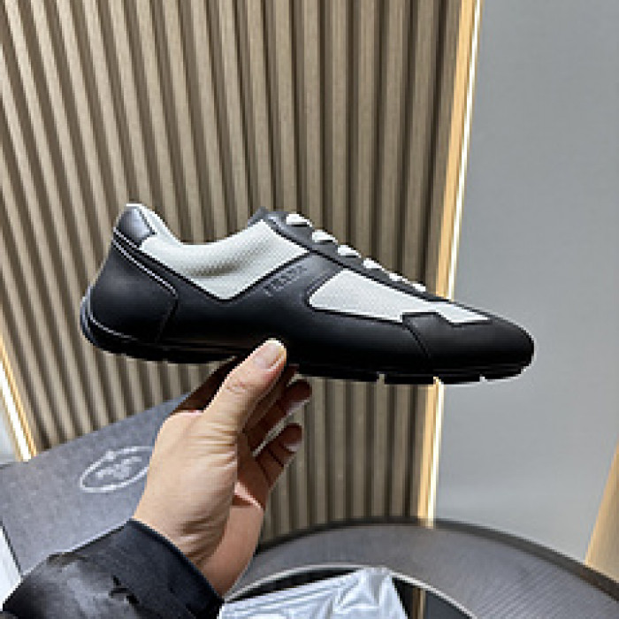 Pra*a SNEAKER P7011