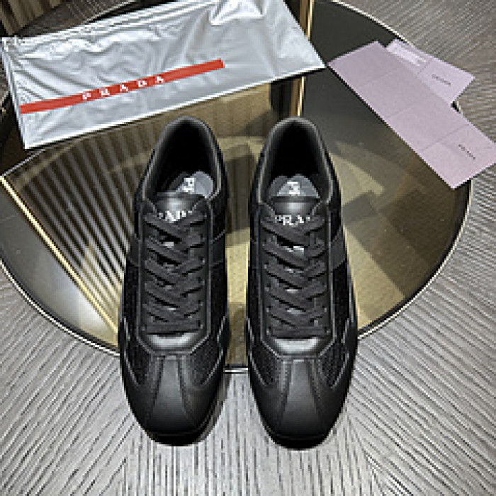 Pra*a SNEAKER P7012