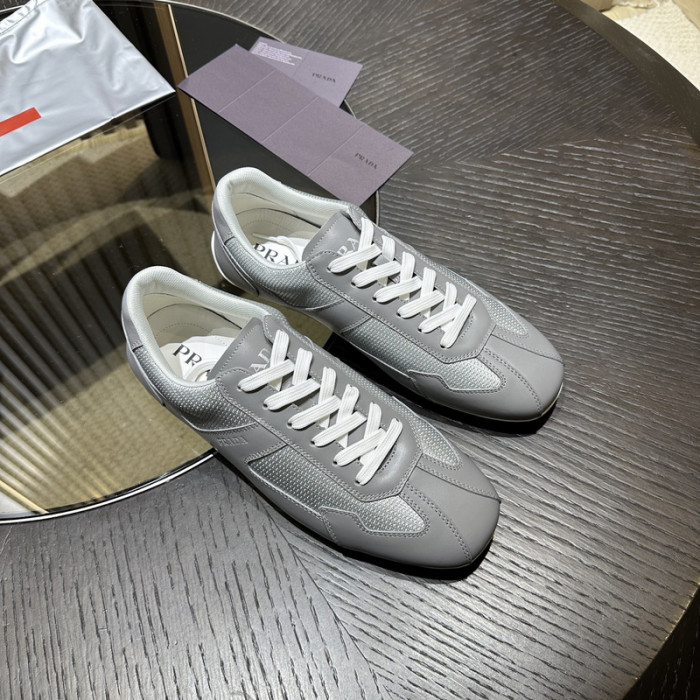 Pra*a SNEAKER P7013