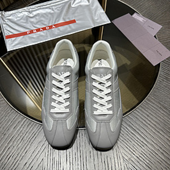 Pra*a SNEAKER P7013