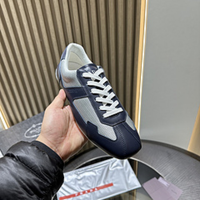 Pra*a SNEAKER P7014