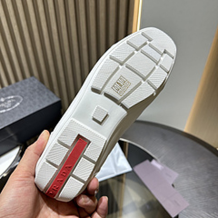 Pra*a SNEAKER P7015