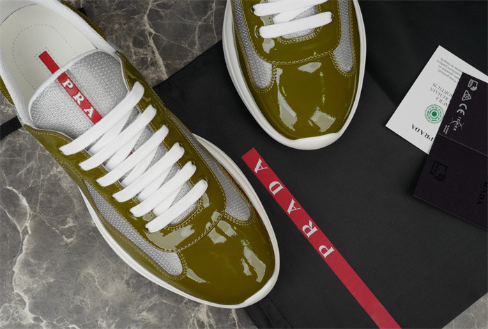 Pra*a SNEAKER P7020
