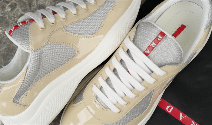 Pra*a SNEAKER P7021