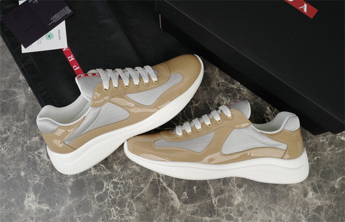 Pra*a SNEAKER P7022