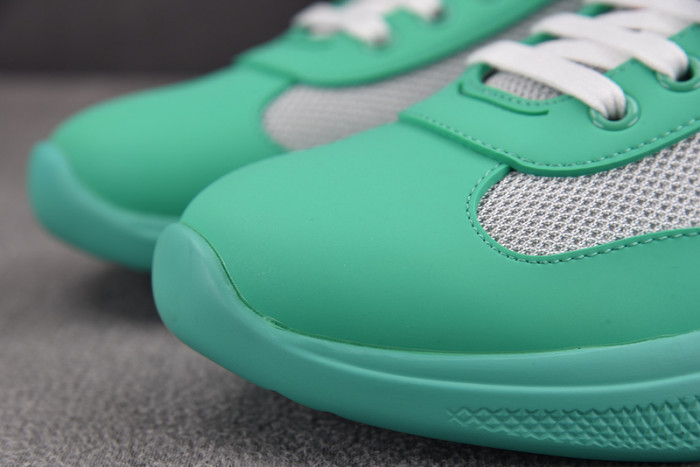 Pra*a SNEAKER P7025