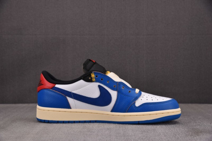 Air Jordan 1 Low UN HQ6998-146