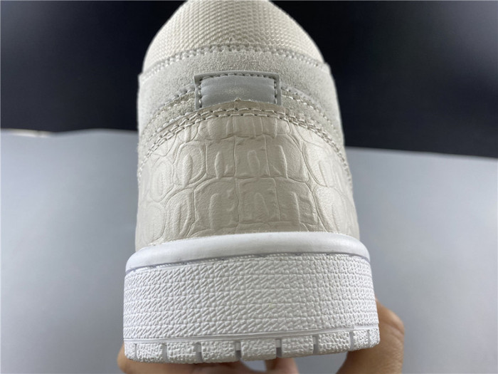 wmns air jordan 1 mid 