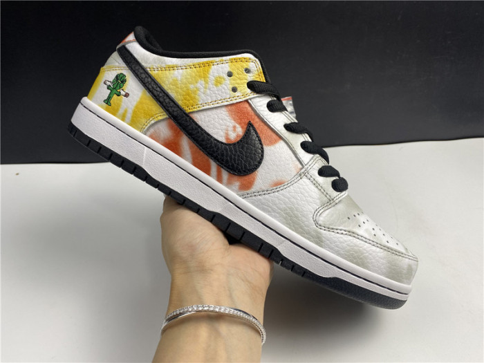 nike sb dunk low“raygun” bq6832-101